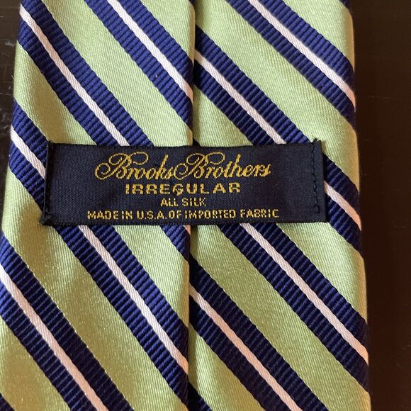 Brooks Brothers Green/Blue Irregualar Diagonal Stripe 100% Silk Tie - Picture 2 of 4